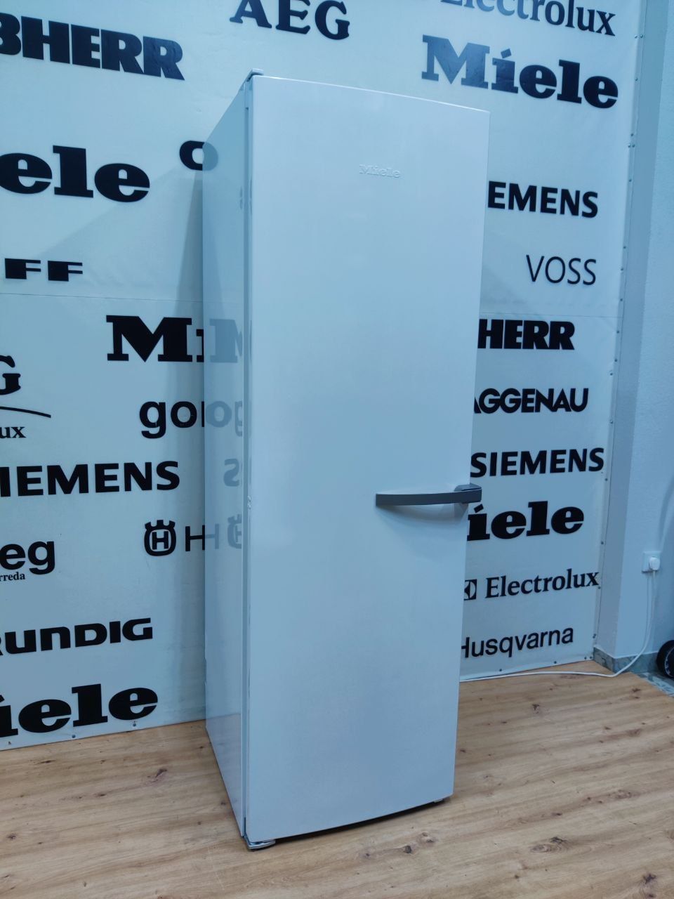 Однокамерний Великий холодильник Miele™K14827SD PREMIUM. Germany