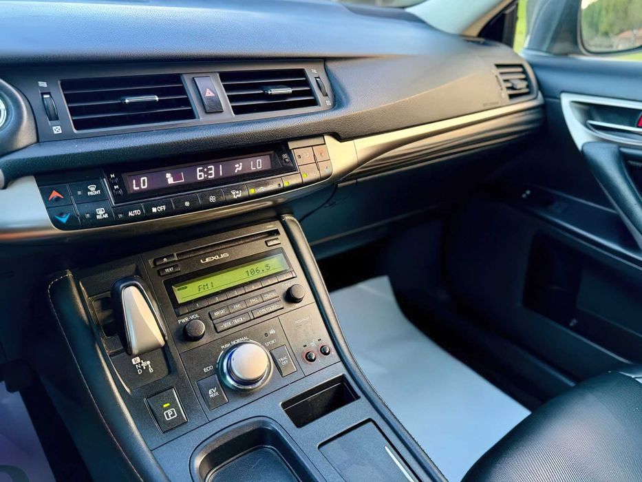 Lexus CT Hybrid 200h      2017