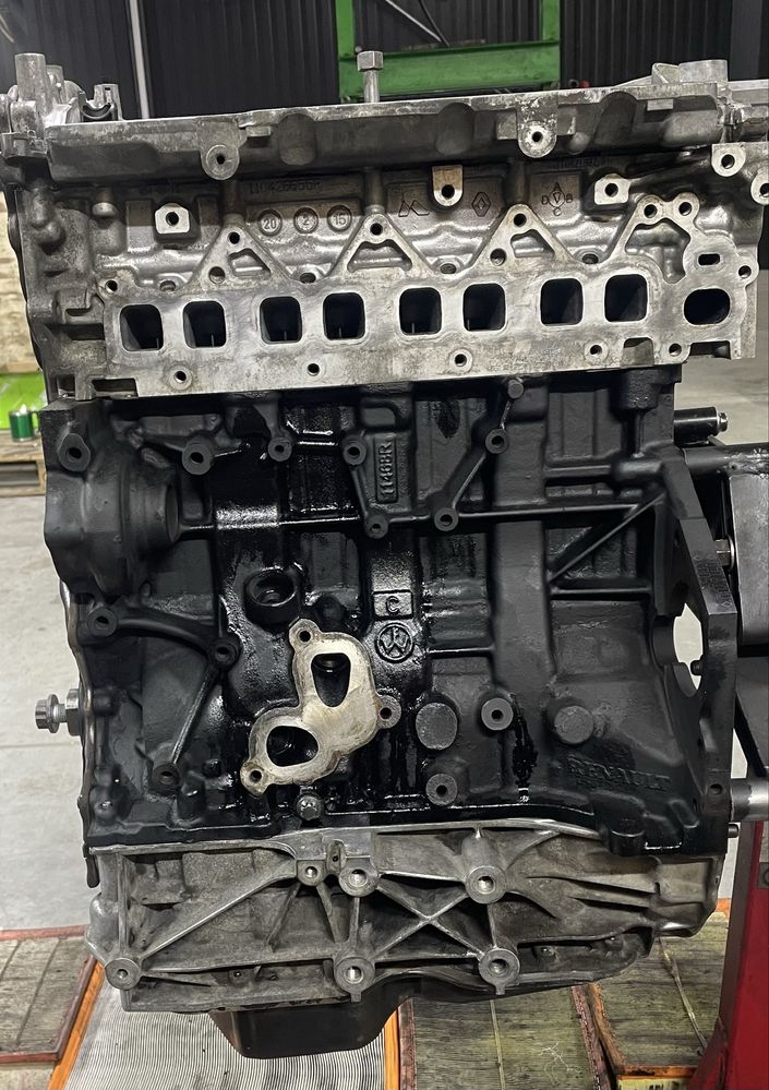 Двигатель RENAULT MASTER 2.3 DCI Двигун BI-TURBO M9T A700 мотор