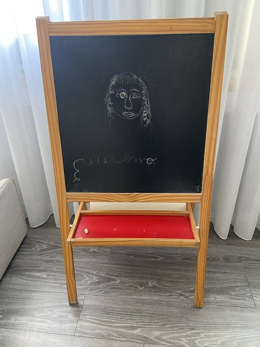 Cavalete com quadro branco e ardosia IKEA