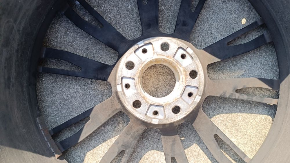 Duas Jantes bmw 20 624m originais um 8j e  8.5j