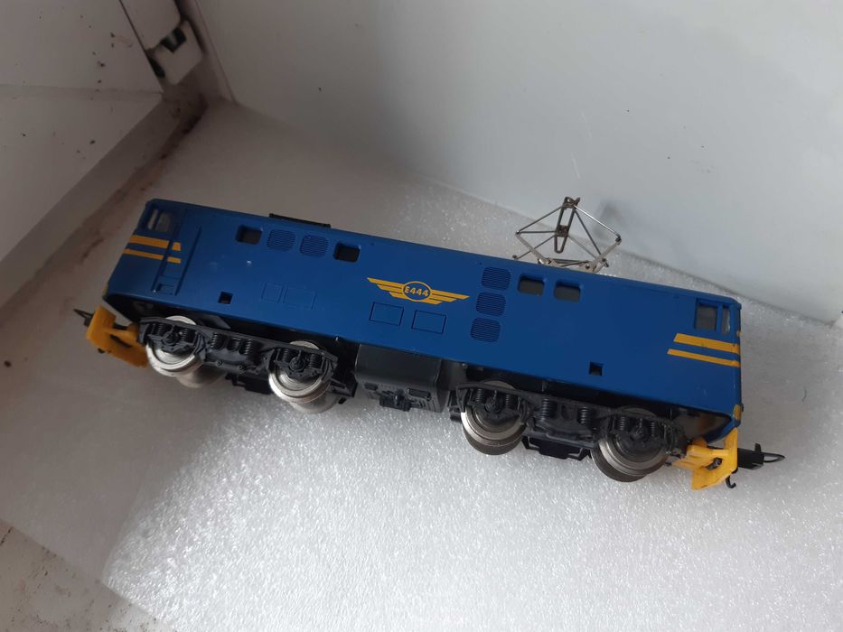 локомотив 1:87 lima 4 оси стендовый.