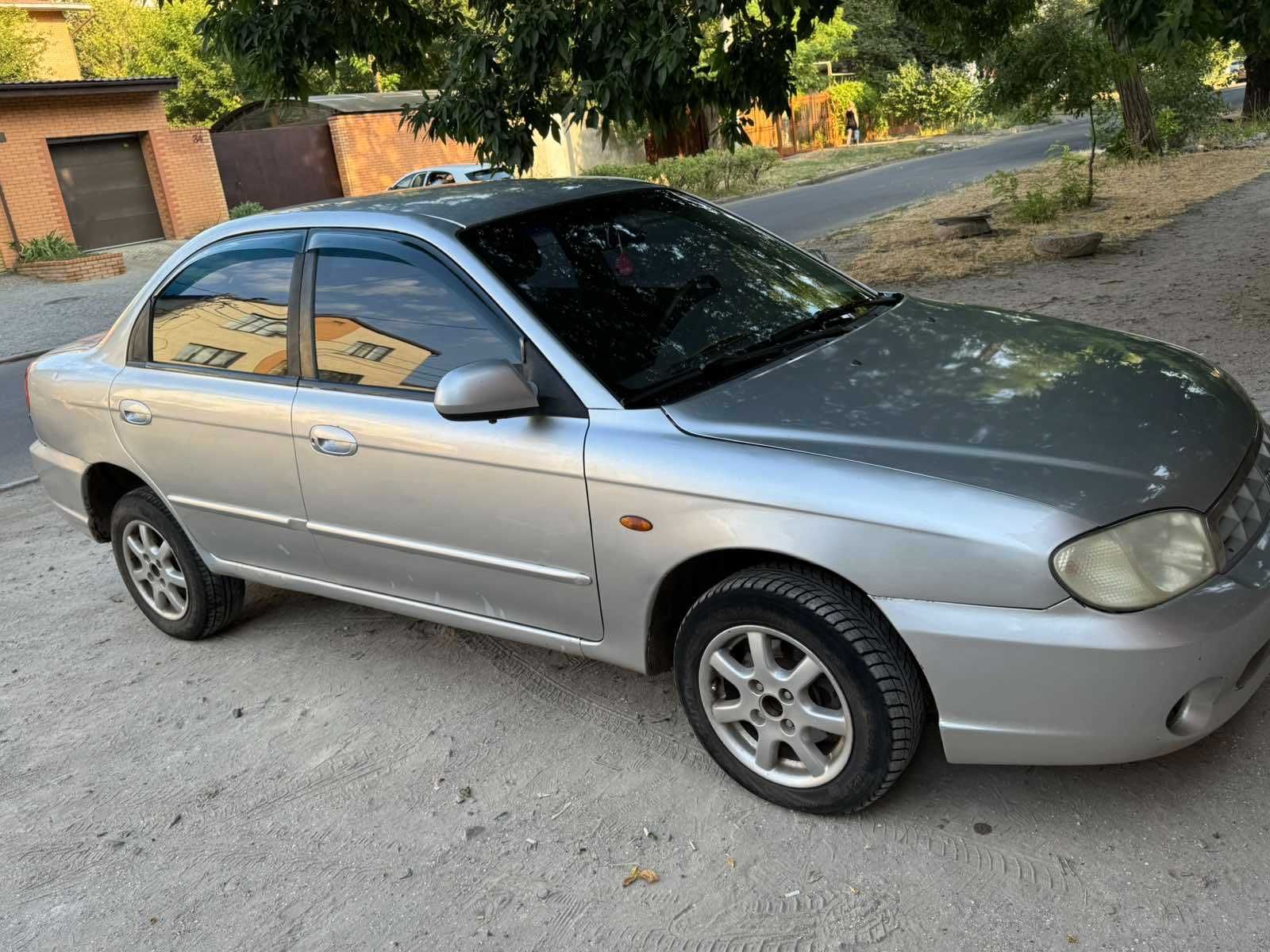 Kia sephia 2003г,