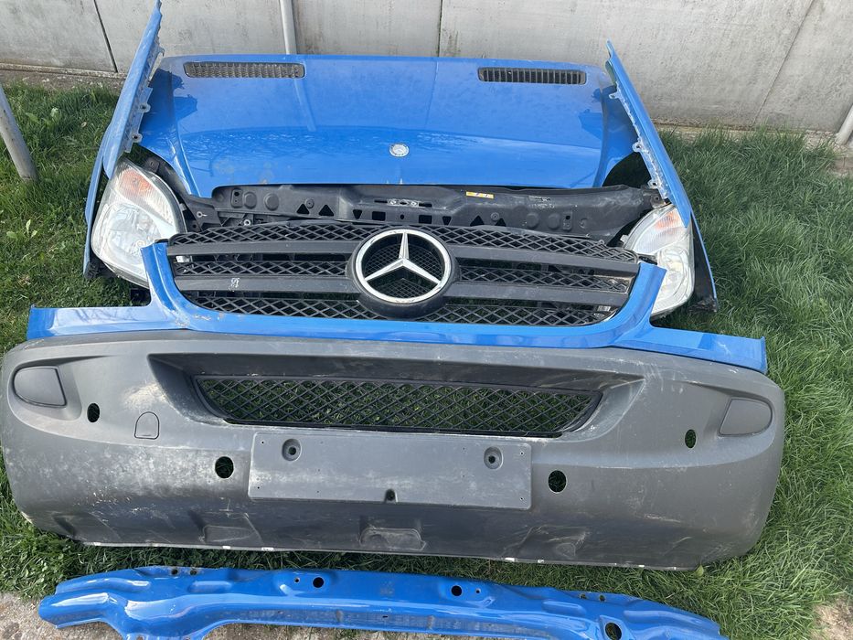 Крила фари капот бампер решітка улибка