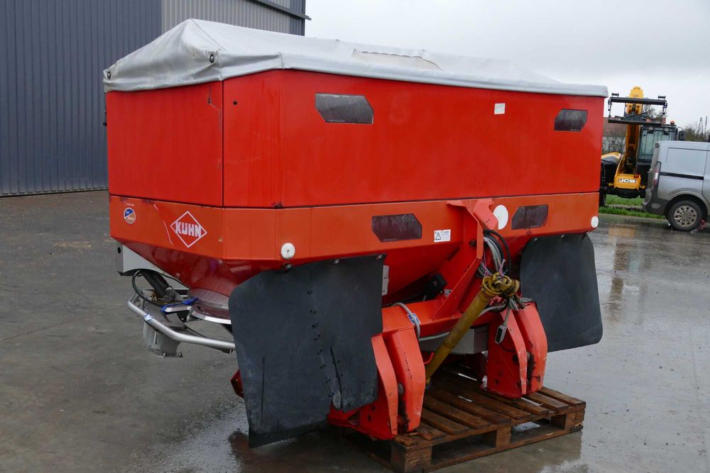 rozsiewacz nawozów kuhn axis 30.1