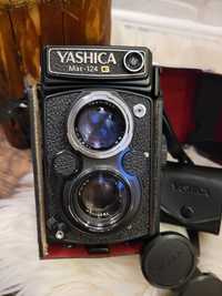 Aparat fotograficzny Yashica mat 124 G