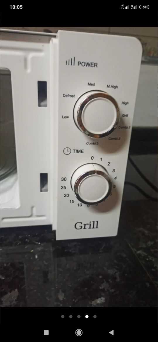 Microondas Orbegozo 20l com Grill MIG2130 em branco.