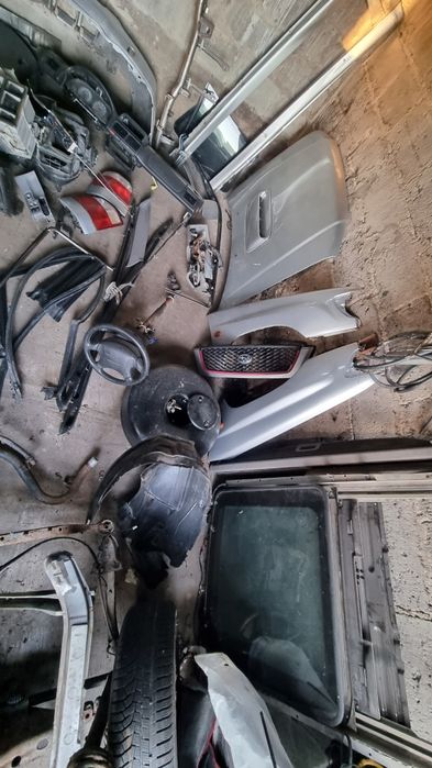 CZĘŚCI Okazja 2x Subaru forester 00 - 02r turbo silnik maska lampy hak