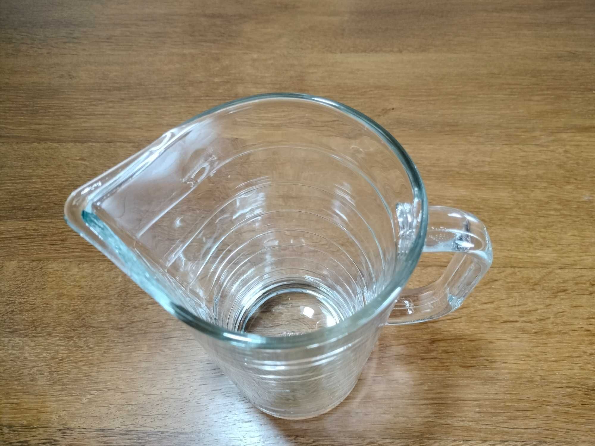 2 Jarros de Água, de qualidade, em vidro transparente, novos