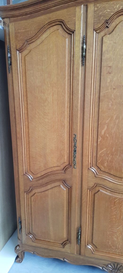 Dębowa szafa w stylu Ludwika RATY