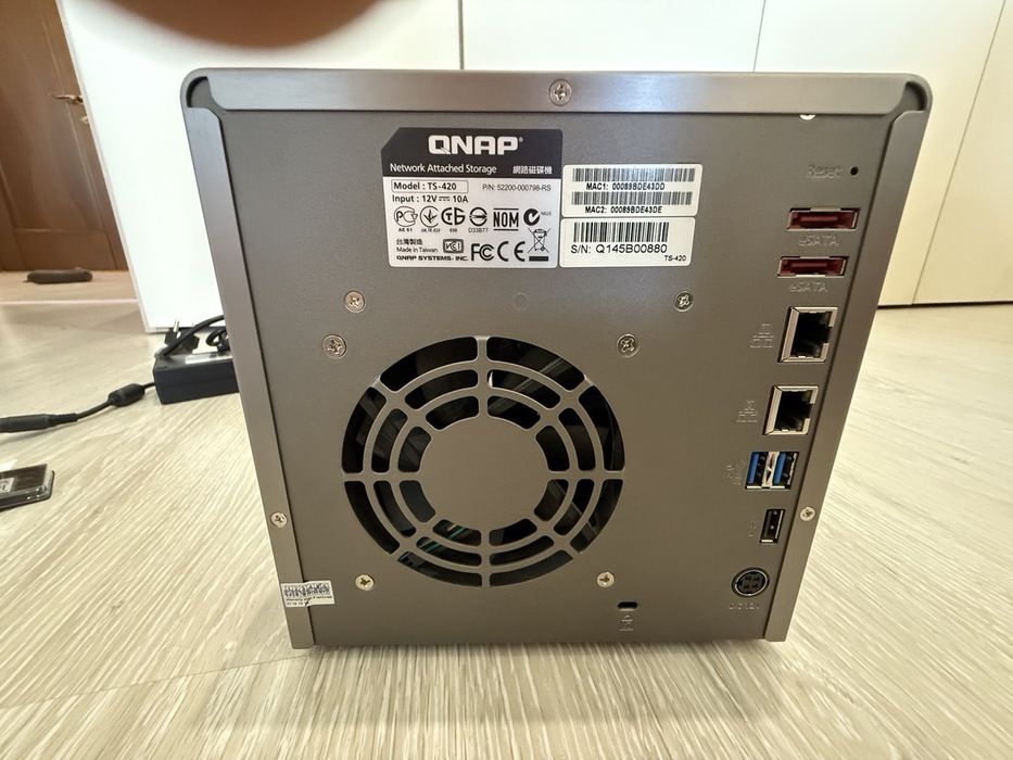 QNAP TS-420 мережевий диск