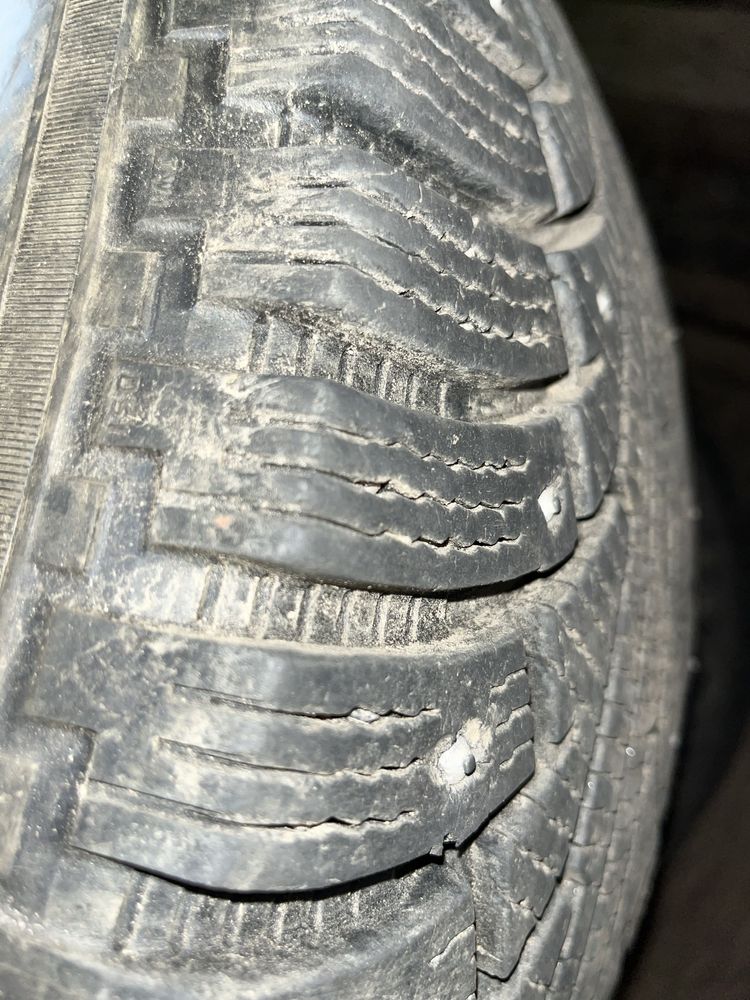 Шини NOKIAN 265/70 R16