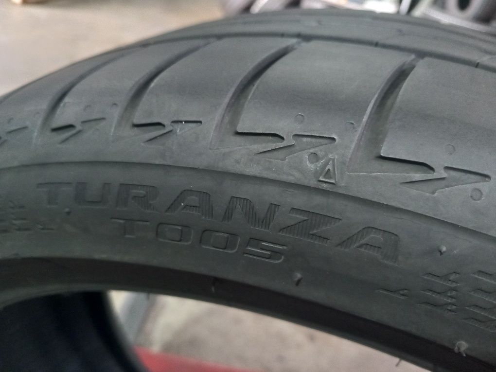 Pneus 225/40/18 Bridgestone Turanza T005