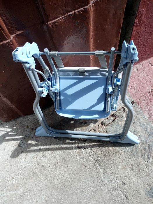 Cadeira de bebê em bom estado