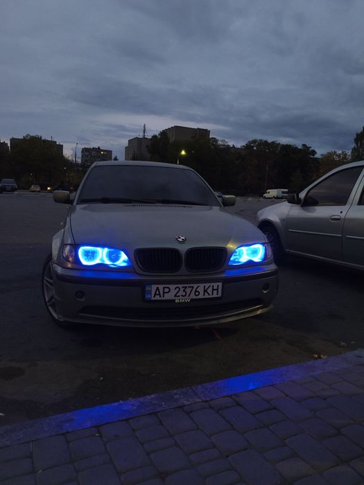 Продам отличную бмв 2.0