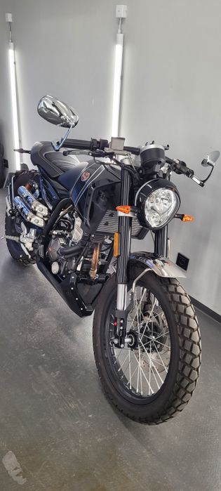 Mondial 125 HPS  Edycja Limitowana 3390km