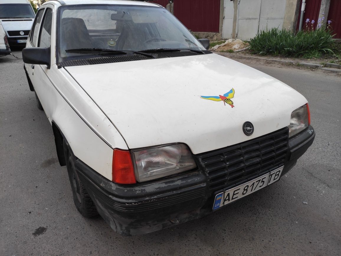 Opel Kadett 1.3 1986год