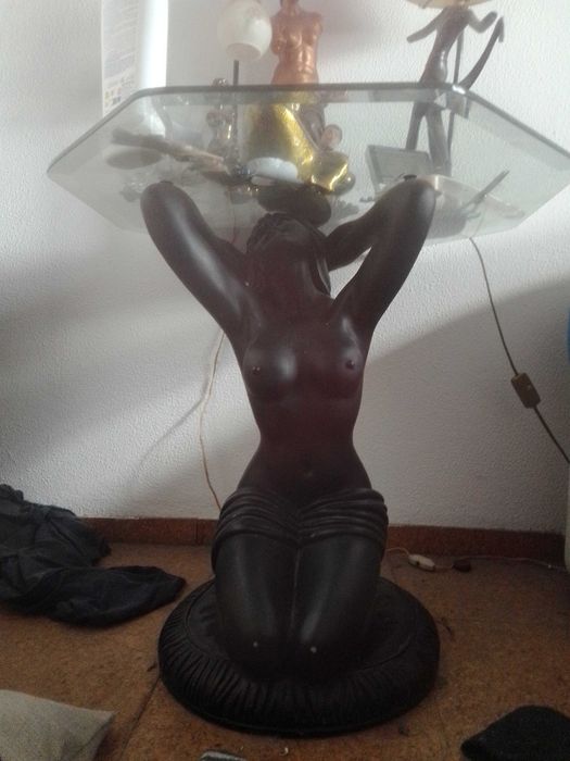 mesa escultura africana