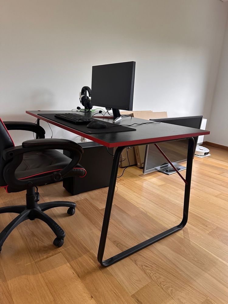Mesa gaming 140cm
