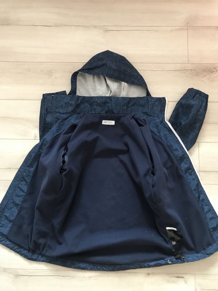 Якісна  хлопчакова куртка, вітрівка H&M на ріст 140 см