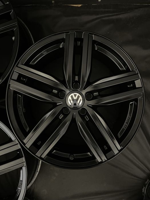 Диски R18 5x112 Et40 8J. Volkswagen Passat B8 B7 NMS Tiguan CC Arteon