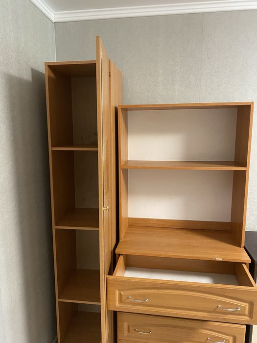 Меблі: шафа, комод, полиця