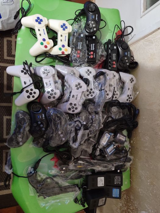 Джойстики все для Сега ,Денди ,PS , есть опт!Кабеля блоки!