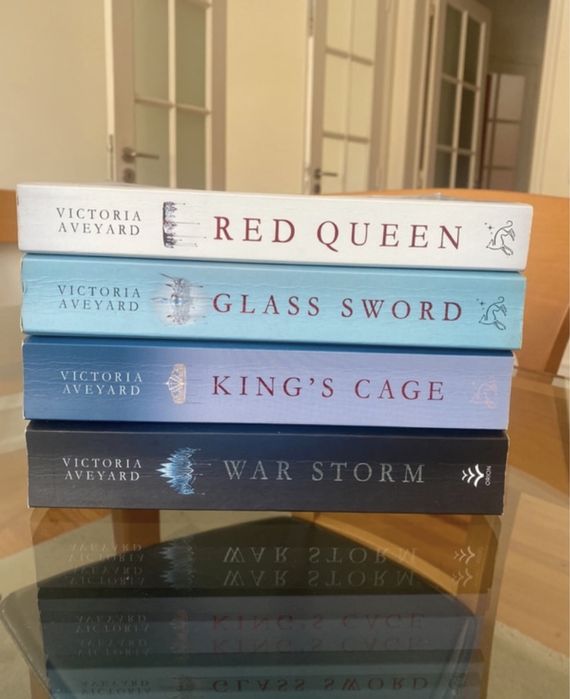 Coleção completa Red Queen de Victoria Aveyard