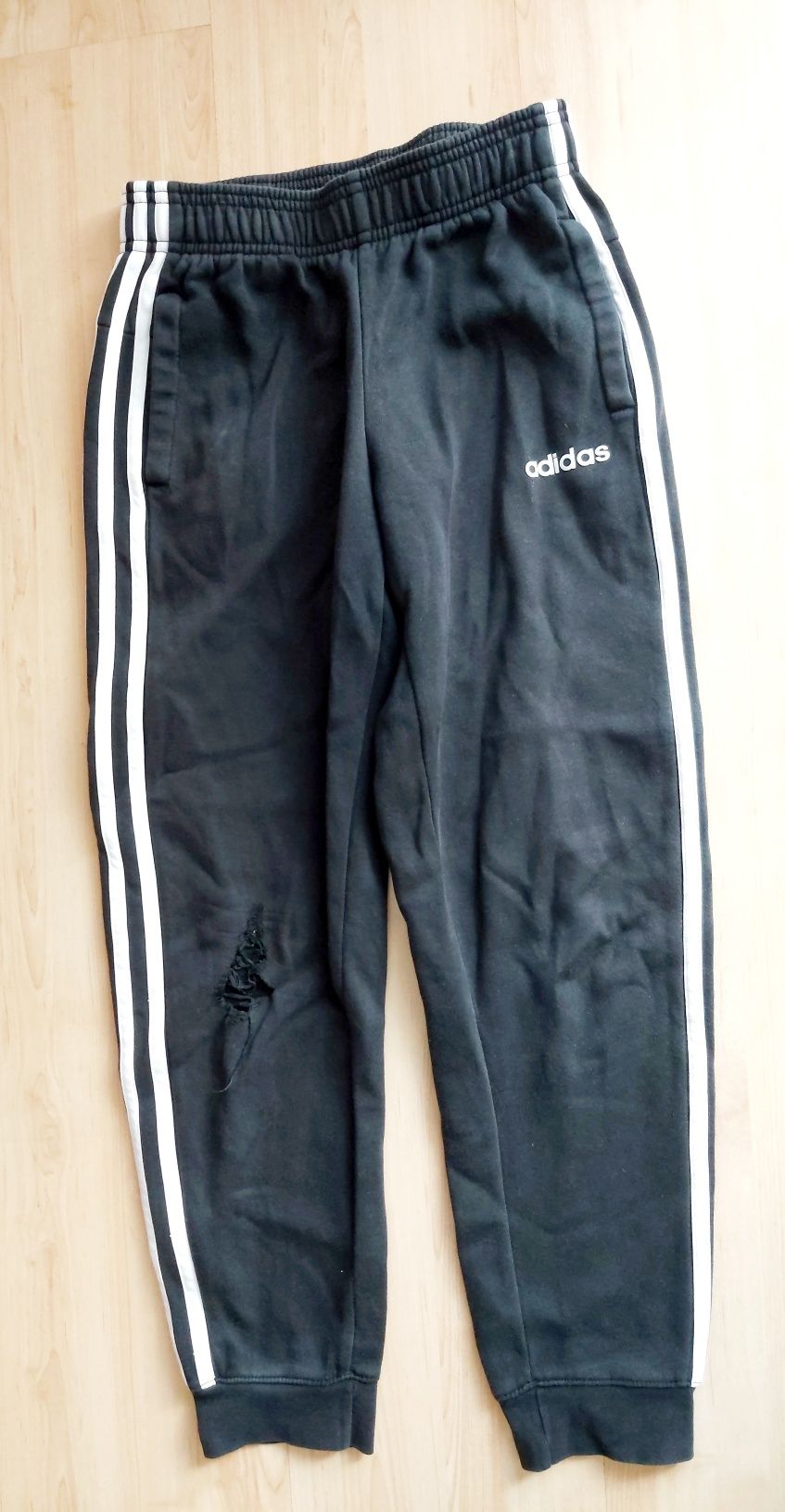 Spodnie dresowe chłopięce Adidas 146