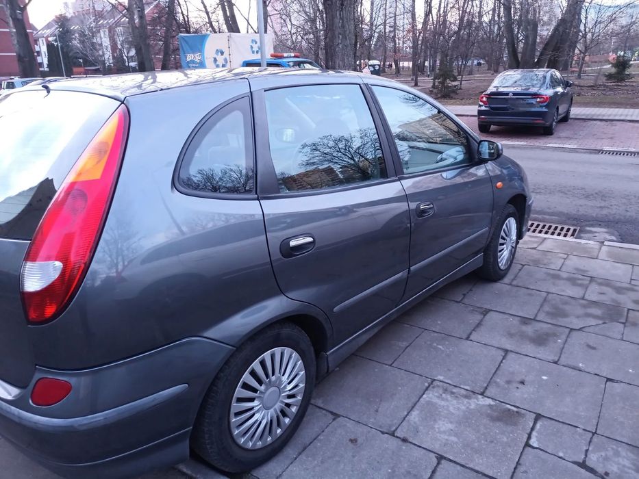 Nissan Almera sprzedam Nissan Almera Tino 1,8 benzyna + gaz