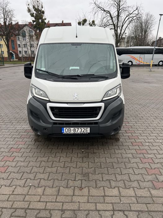 Wynajem Busów i samochodow osobowych