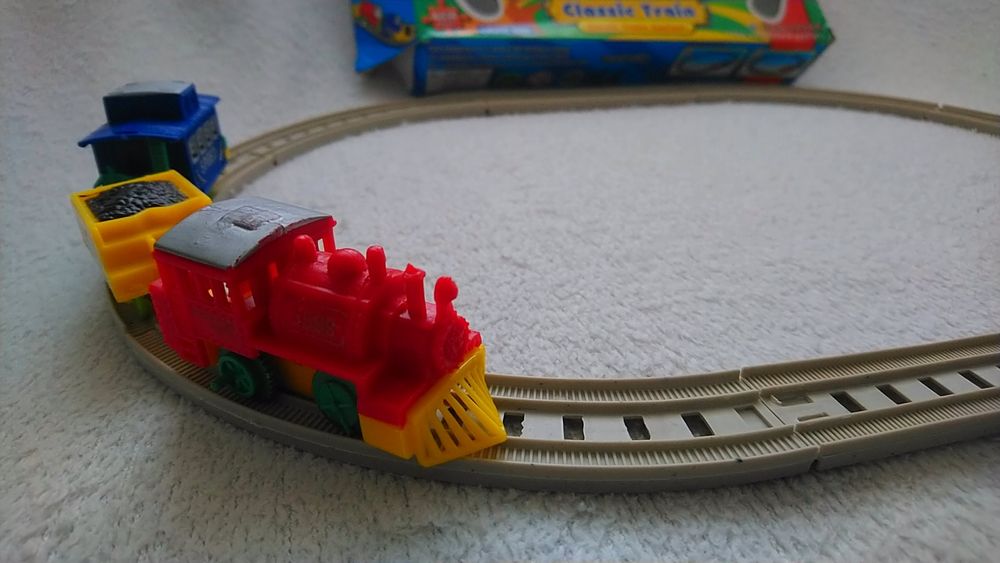 Kolejka z torami nakręcana