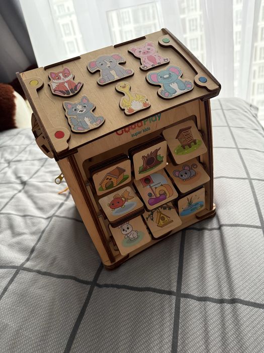 Деревянный бизикуб CoodPlay