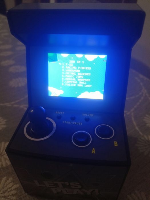 Mini konsola retro.