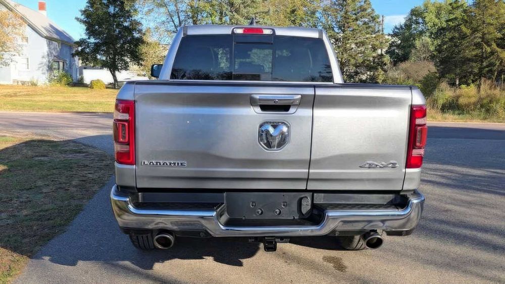 RAM 1500 Laramie      2020