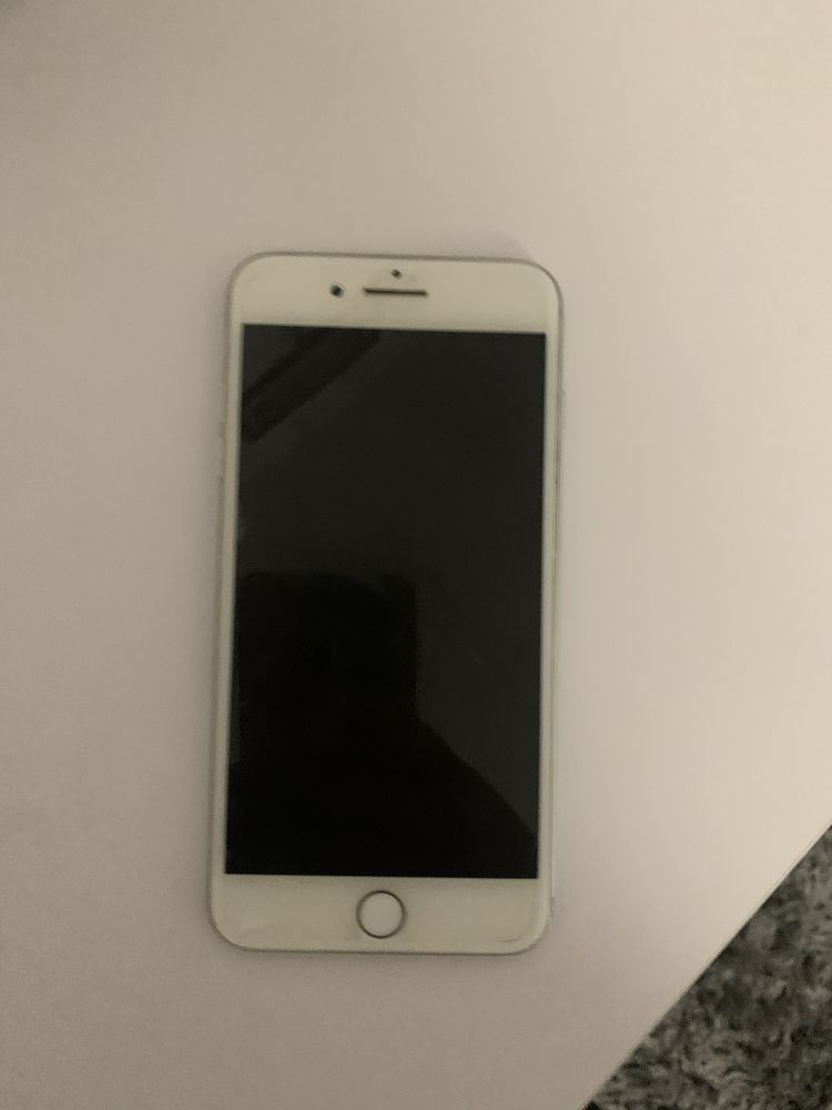 Iphone 8 plus sprzedam