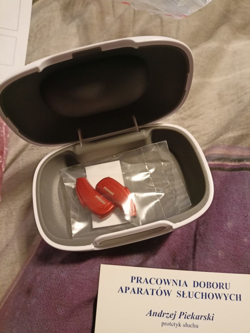 Aparaty słuchowe (system FM nadajnik z odbiornikami)