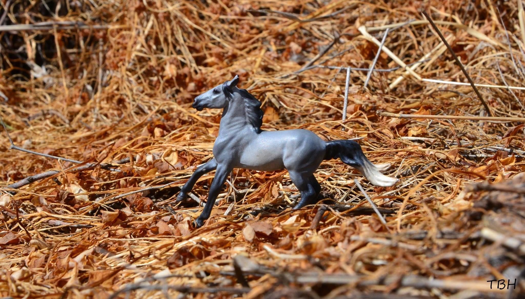 Model figurka konia Artist Resin żywiczny micro mini
