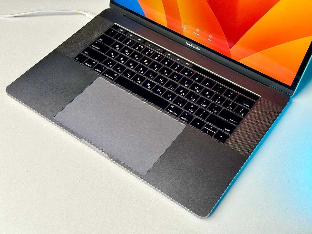 ВЖИВАНИЙ MacBook Pro 15" Space Gray (MPTR2) 2017