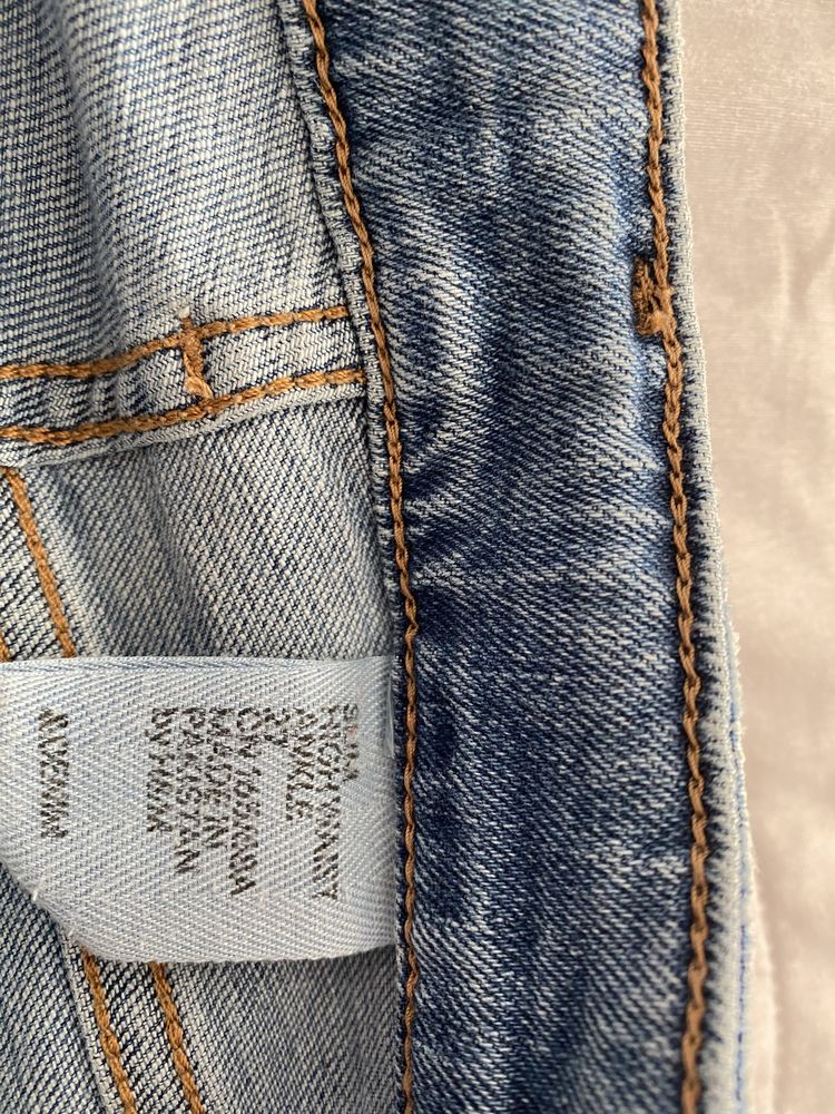 Spodnie Jeansy damskie H&M Ankle jeans z dziurami dla wysokich rozm 27