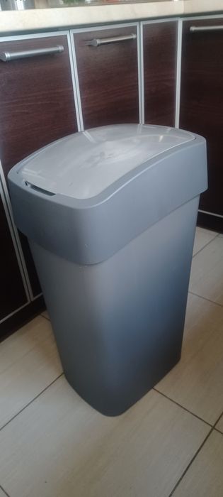Kosz na śmieci Curver FLIP 50 litrów