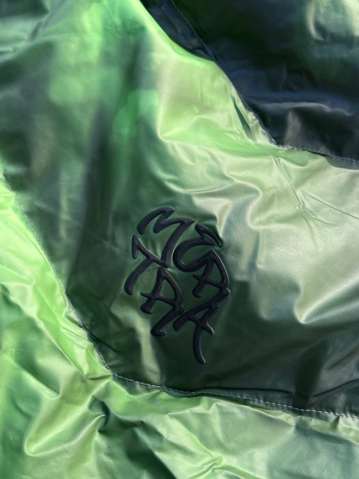 ‼️ЦІНУ ЗНИЖЕНО‼️ Пуховик Mertra (реагує на дотик,змінює колір,мертра)