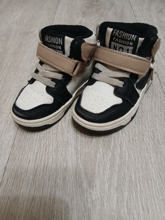 Осінні хайтопи утеплені розмір 22