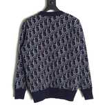 Nowy modny sweter