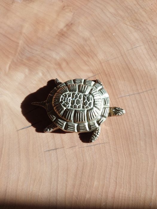 Żółw mosiężny popielniczka