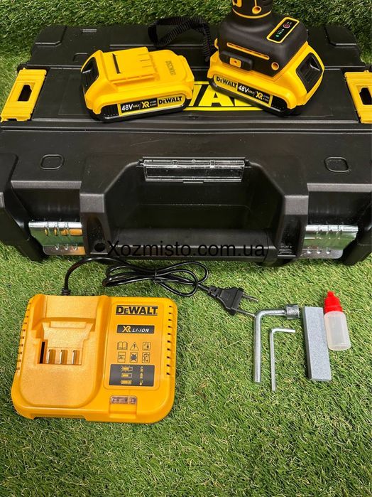 Акумуляторний секатор DeWalt DCMPP550P1 (48V, 6AH) ефективний інструм