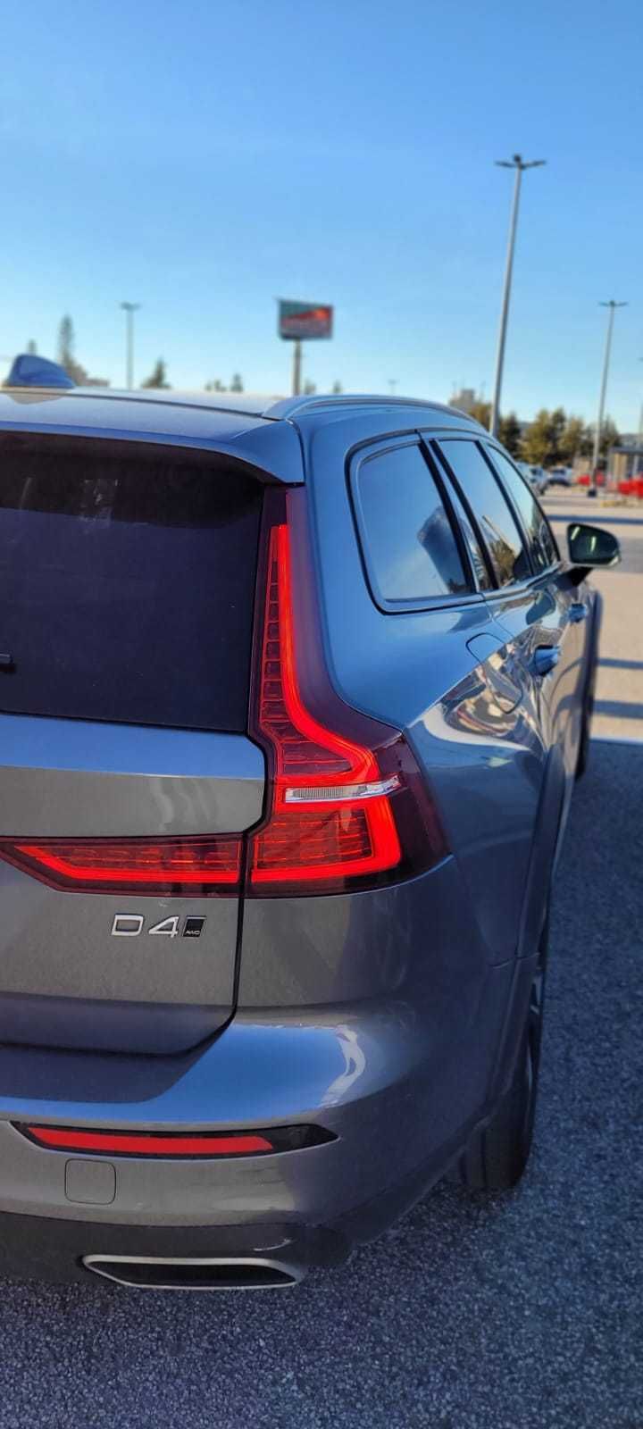 Volvo V60 Cross Country D4D