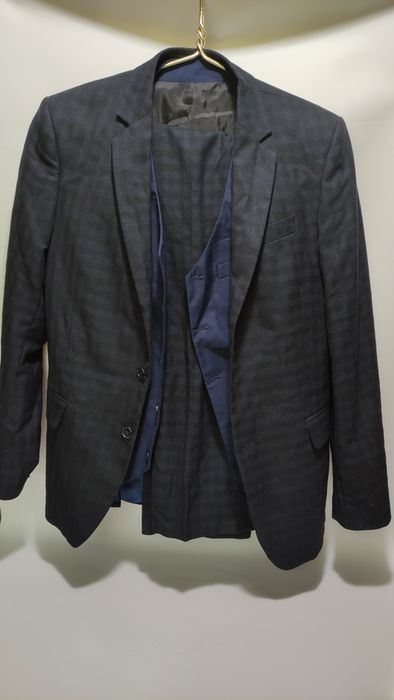 Класичний чоловічий костюм