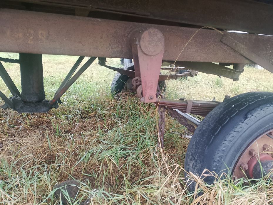 Тракторний прицеп 2ПТС-4