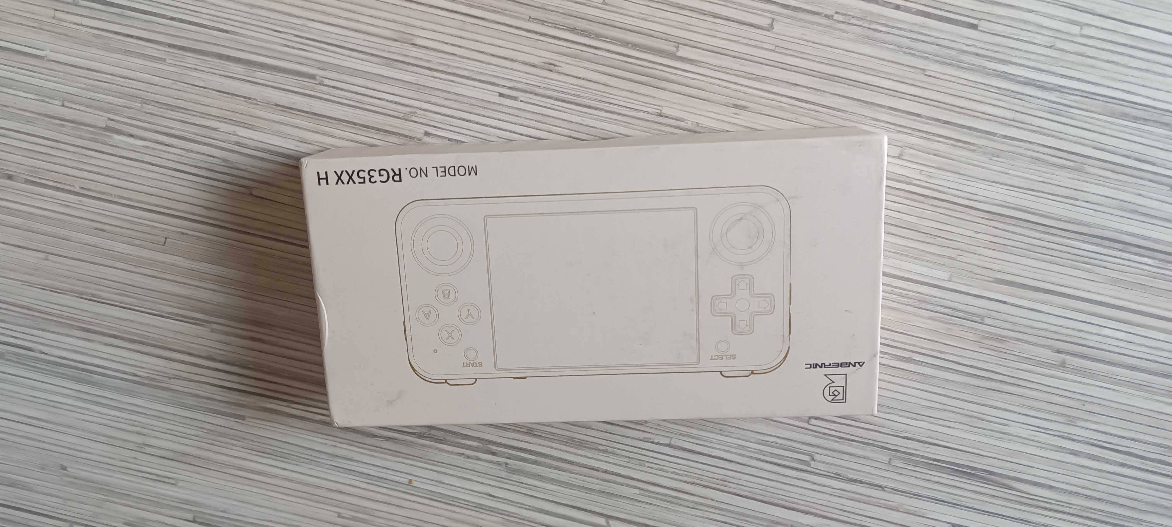 Konsola ANBERNIC RG35XX H + karta 256GB + nowy system BATOCERA + GRY